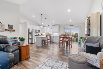 963 Golfview Avenue, Zumbrota, MN 55992 - Photo 2