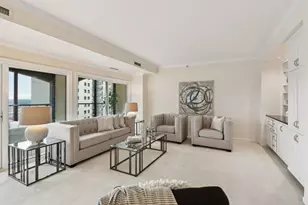 1201 Yale Pl, Minneapolis, MN 55403 - Photo 4