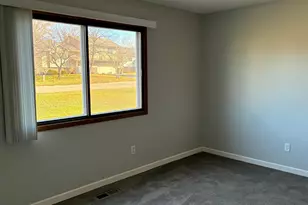 1640 Helena Rd N, Oakdale, MN 55128 - Photo 12