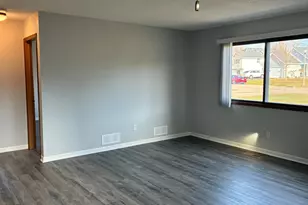 1640 Helena Rd N, Oakdale, MN 55128 - Photo 4