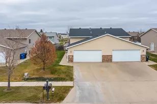 4758 Townsite Pl S, Fargo, ND 58104 - Photo 2