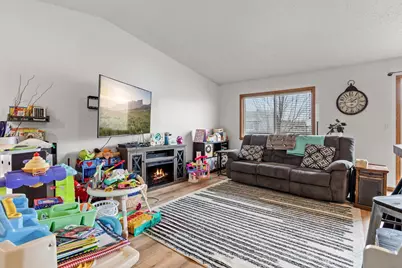 4758 Townsite Place S, Fargo, ND 58104 - Photo 10