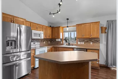 903 Isanti Parkway NW, Isanti, MN 55040 - Photo 10