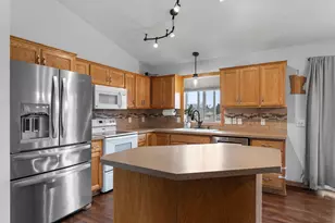 903 Isanti Parkway Northwest, Isanti, MN 55040 - Photo 10