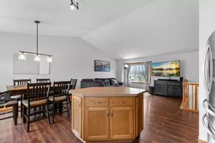 903 Isanti Parkway Northwest, Isanti, MN 55040 - Photo 14