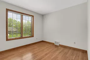 1318 W Royal Oaks Dr, Shoreview, MN 55126 - Photo 34