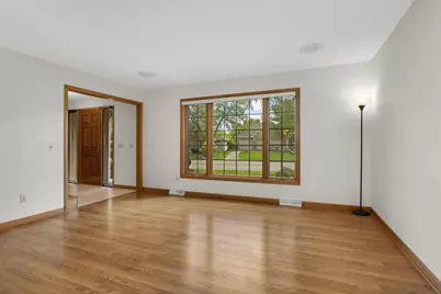 1318 W Royal Oaks Drive, Shoreview, MN 55126 - Photo 4