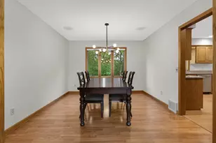 1318 W Royal Oaks Dr, Shoreview, MN 55126 - Photo 8
