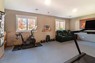 676 N Hay Lake Rd, Eagan, MN 55123 - Photo 40