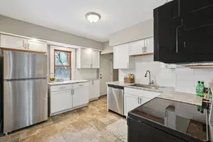 802 Mound St, Saint Paul, MN 55106 - Photo 8