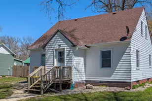 545 2nd Ave SE, Wells, MN 56097 - Photo 1