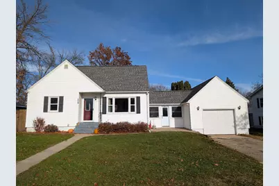209 E Cabot Street, Le Roy, MN 55951 - Photo 1