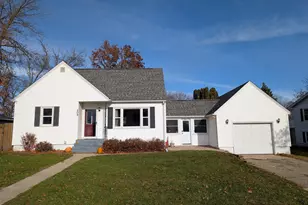 209 E Cabot St, Le Roy, MN 55951 - Photo 1