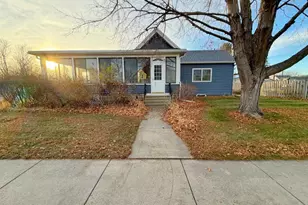 316 2nd Ave SE, Pine Island, MN 55963 - Photo 2