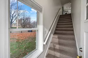 37 King St E, Saint Paul, MN 55107 - Photo 8