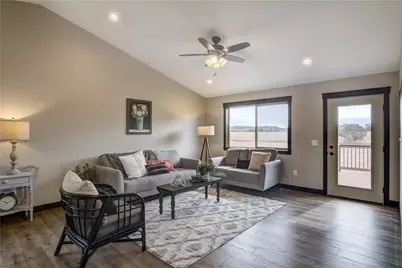 230 S Chestnut Street, Ellsworth, WI 54011 - Photo 10