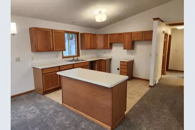 1009 1st Avenue SW, Austin, MN 55912 - Photo 2