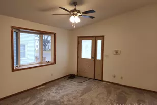 1009 1st Ave SW, Austin, MN 55912 - Photo 6