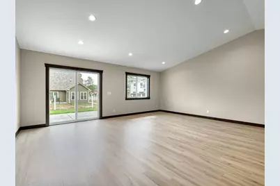 234 S Chestnut Street, Ellsworth, WI 54011 - Photo 6