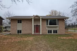 1696 Christie Pl, Saint Paul, MN 55106 - Photo 1