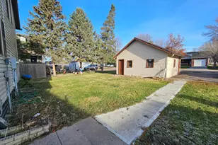 606 W Main St, Marshall, MN 56258 - Photo 26