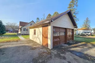 606 W Main St, Marshall, MN 56258 - Photo 28