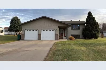 1511 Westmore Avenue, Wahpeton,  58075 - Photo 2