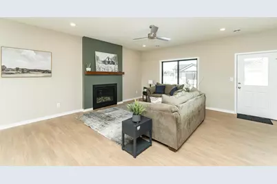 2011 Douglas Trail Drive SE, Pine Island, MN 55963 - Photo 8