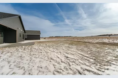 2011 Douglas Trail Drive SE, Pine Island, MN 55963 - Photo 6