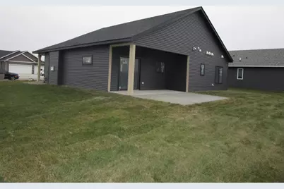 2011 Douglas Trail Drive SE, Pine Island, MN 55963 - Photo 2