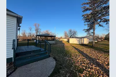 514 Adams Avenue SW, Red Lake Falls, MN 56750 - Photo 4