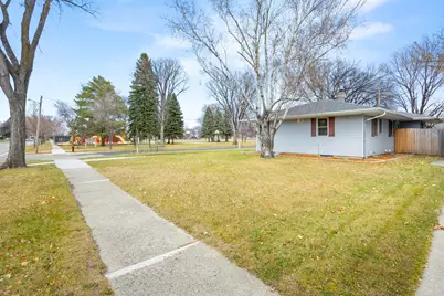 1305 12th Avenue N, Moorhead, MN 56560 - Photo 36