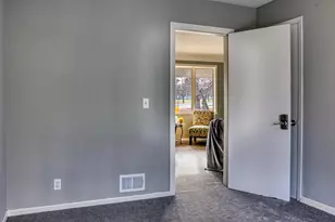 4801 Louisiana Ave N, Crystal, MN 55428 - Photo 6