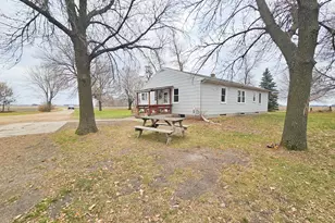 68245 470th St, Fairfax, MN 55332 - Photo 24