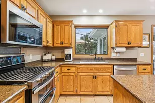 3800 Jamestown Curve, Woodbury, MN 55129 - Photo 12