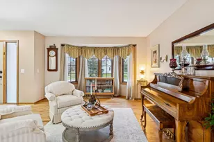 3800 Jamestown Curve, Woodbury, MN 55129 - Photo 6