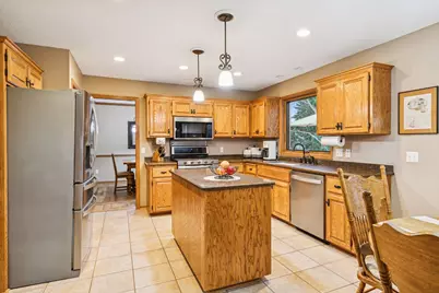 3800 Jamestown Curve, Woodbury, MN 55129 - Photo 10