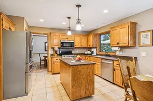 3800 Jamestown Curve, Woodbury, MN 55129 - Photo 10