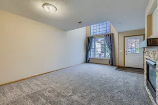 7642 Arboretum Village Pl, Chanhassen, MN 55317 - Photo 4