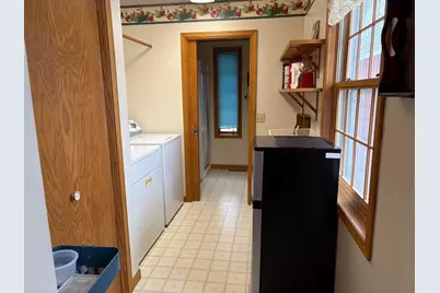 724 S Marshall Avenue, Litchfield, MN 55355 - Photo 16