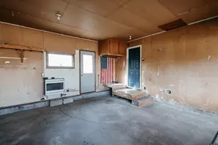 208 Powers Ave N, Alden, MN 56009 - Photo 58