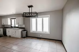 208 Powers Ave N, Alden, MN 56009 - Photo 26