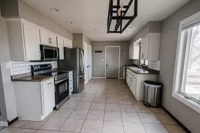 208 Powers Avenue N, Alden, MN 56009 - Photo 30