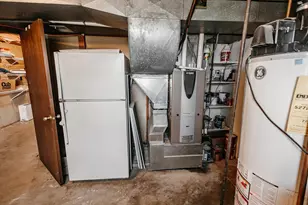 208 Powers Ave N, Alden, MN 56009 - Photo 54