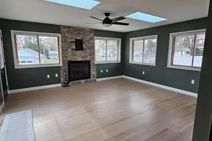 686 Wheaton Ave, Roseville, MN 55113 - Photo 4