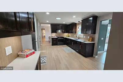 686 Wheaton Avenue, Roseville, MN 55113 - Photo 2