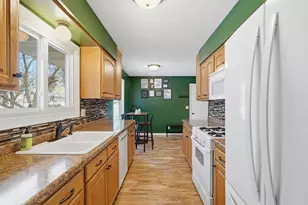 8605 Ivywood Ave S, Cottage Grove, MN 55016 - Photo 12