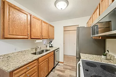 1690 Highway 36 W #224, Roseville, MN 55113 - Photo 4