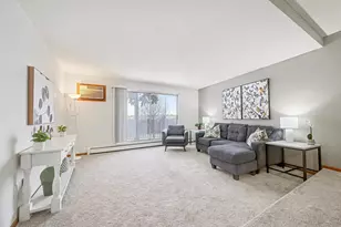 1690 Hwy 36 W, Roseville, MN 55113 - Photo 4