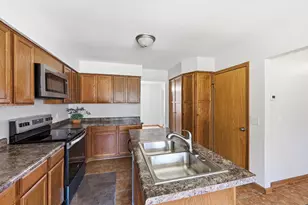 2243 Mahogany Way, Eagan, MN 55122 - Photo 6